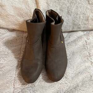 LifeStride Adley Women's Faux Leather Side-Zip Ankle Booties